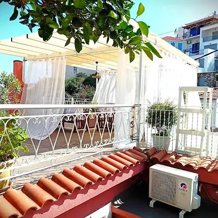 Hébergement de vacances Duka's Gardenhouse *