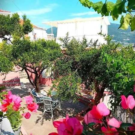 Duka's Gardenhouse Hébergement de vacances *