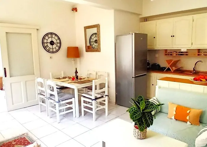 Case de vacanță Duka's Gardenhouse *