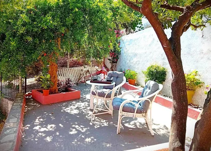 Duka's Gardenhouse * Skopelos